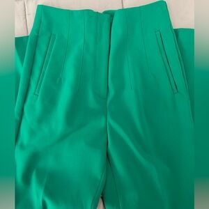 Zara Green Ankle Cropped Pants